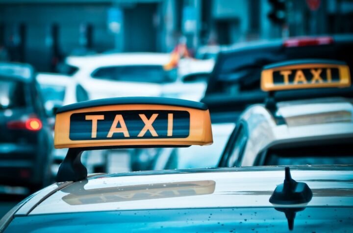 Get to London City Airport Hassle-Free with Bracknell Taxi Services