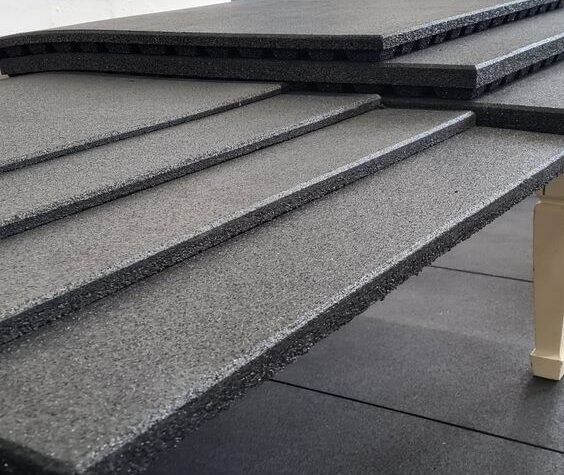 Rubber floor