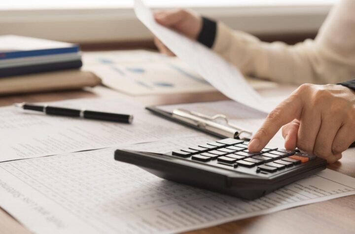 financial-negliegence-signs
